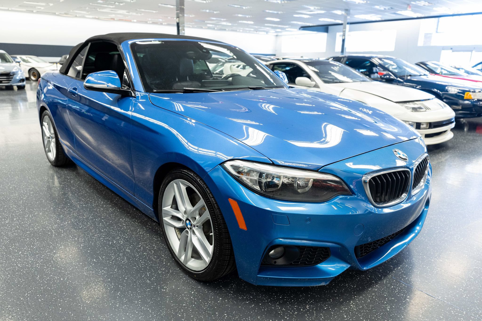 Used 2017 BMW 230i Convertible RWD image 3