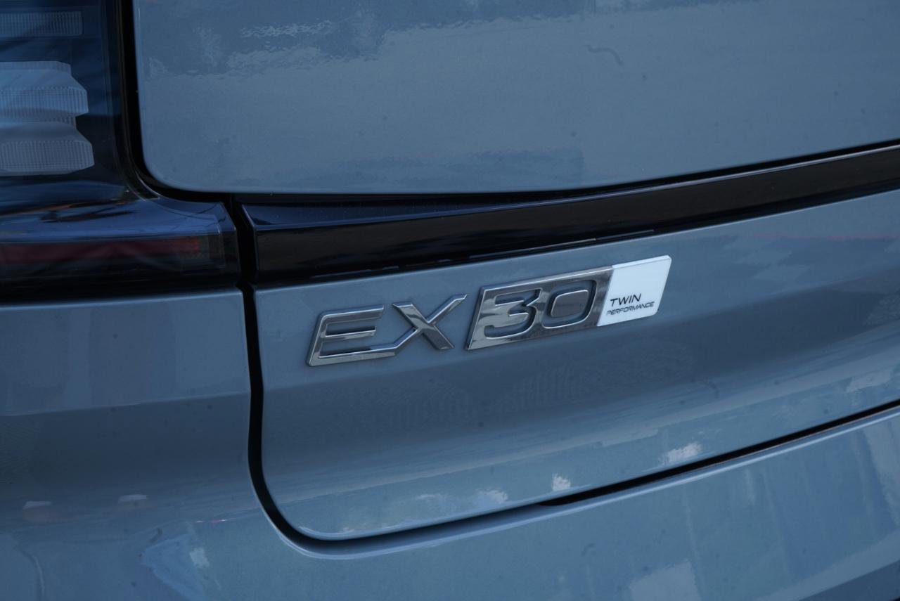 Used 2026 Volvo EX30 Ultra w/ Climate Package AWD/4WD image 91