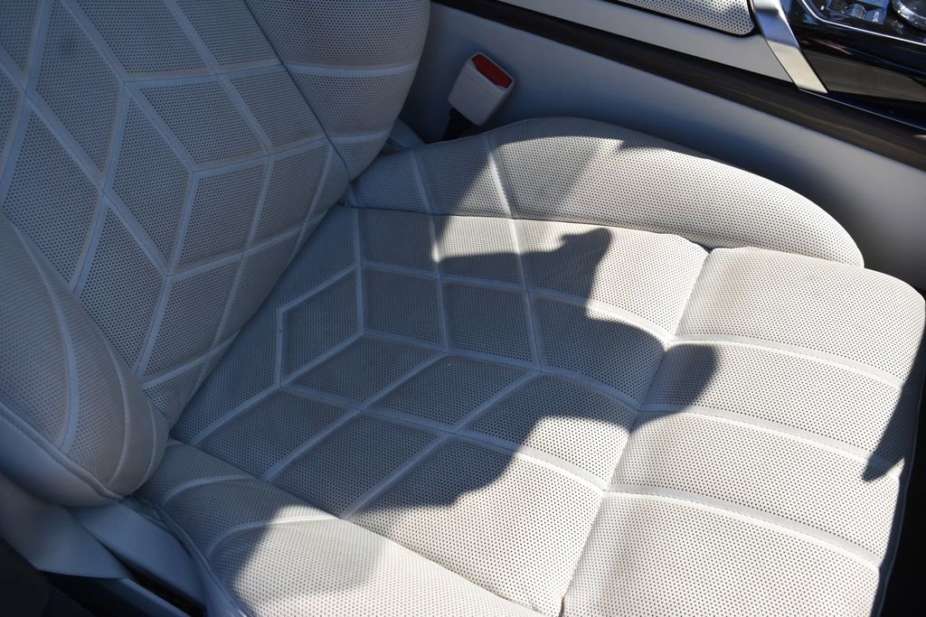 Used 2025 BMW 760i xDrive w/ Executive Package image 25