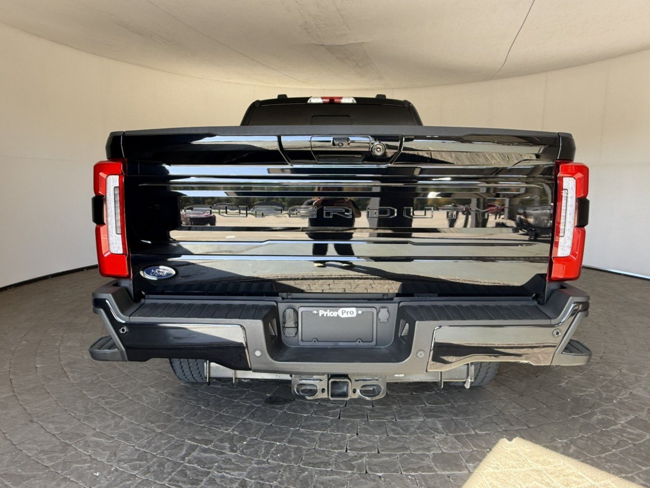 Certified 2025 Ford F250 Platinum AWD/4WD image 6