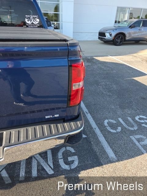 Used 2015 GMC Sierra 1500 SLE w/ SLE Value Package AWD/4WD image 11