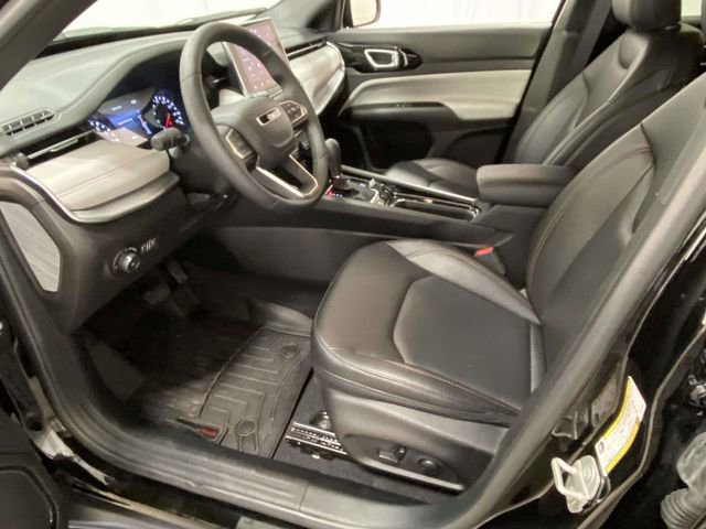 Used 2024 Jeep Compass Limited image 11