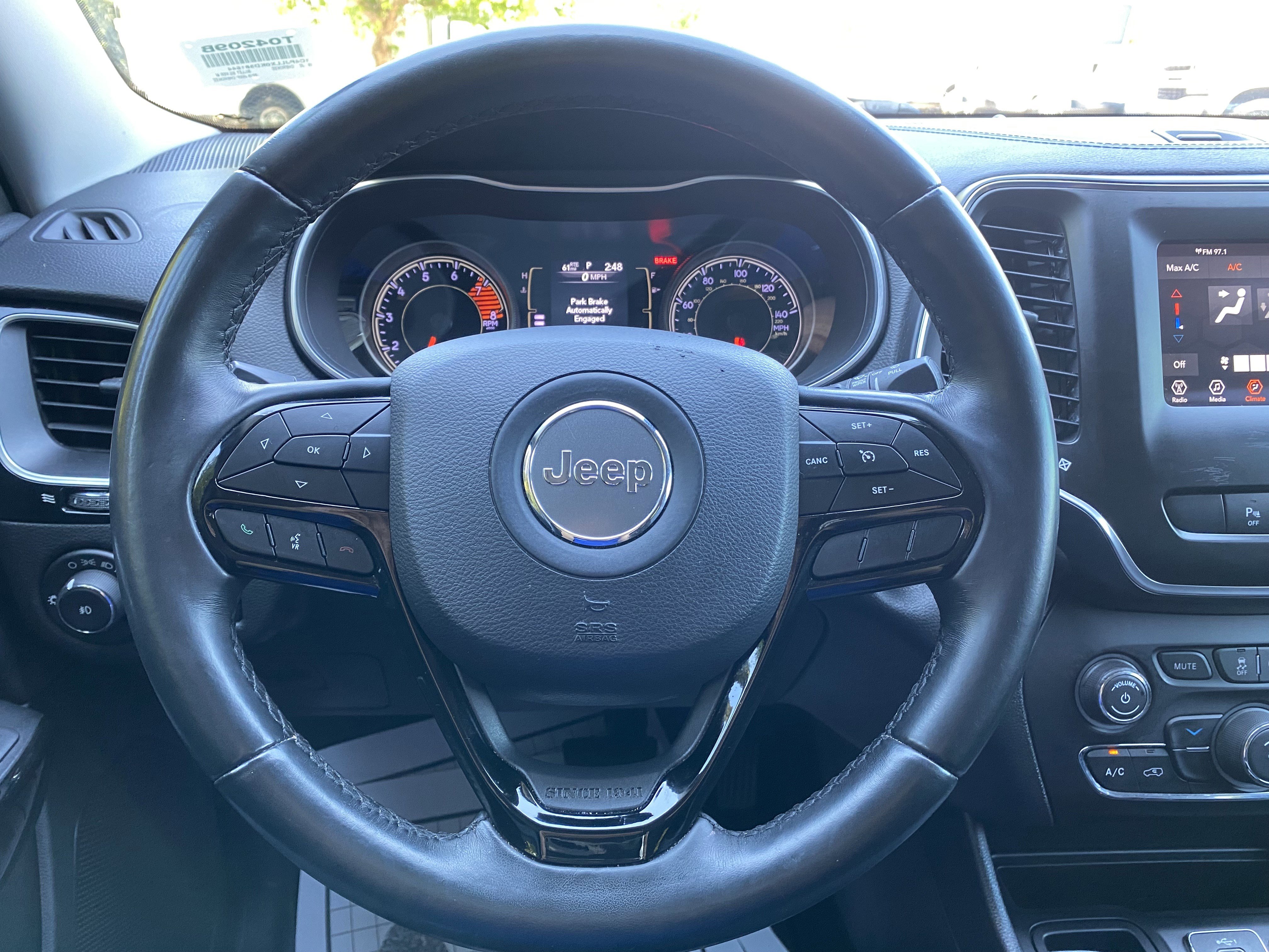 Used 2019 Jeep Cherokee Latitude Plus image 19