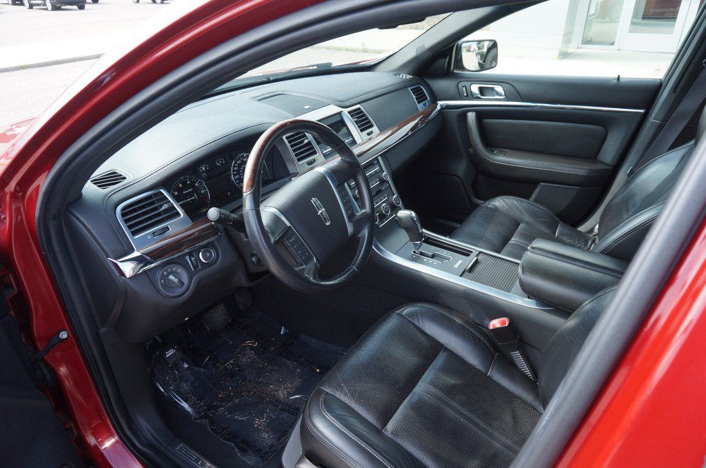 Used 2009 Lincoln MKS FWD image 10