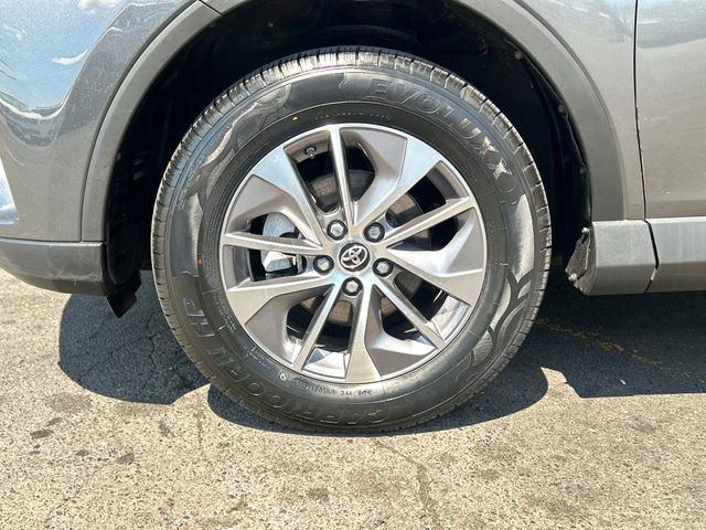 Used 2018 Toyota RAV4 XLE w/ Convenience Package AWD/4WD image 26