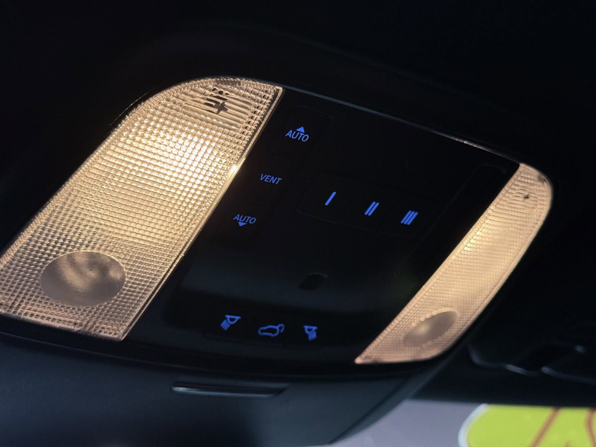 Used 2021 Dodge Durango SRT Hellcat w/ Technology Group image 53