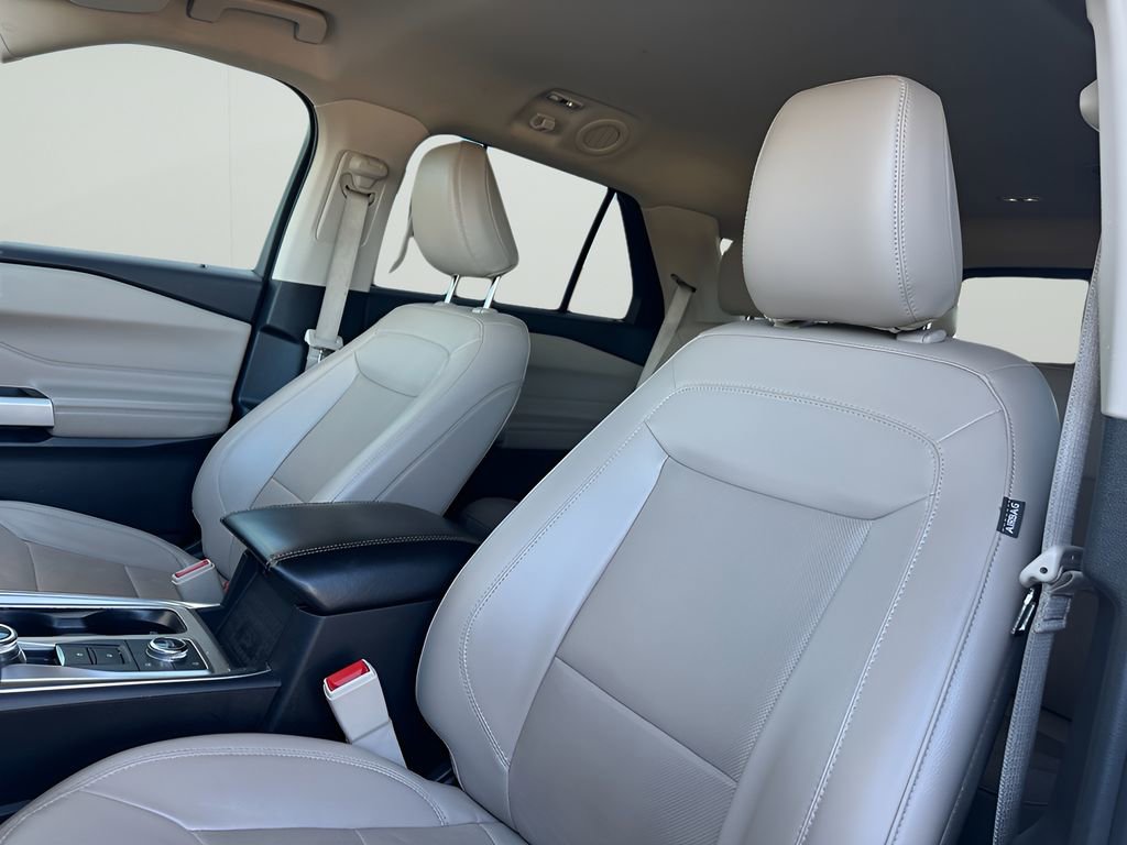 Used 2023 Ford Explorer Limited AWD/4WD image 11
