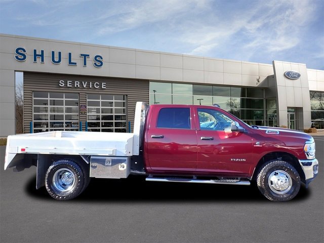 Used 2020 RAM 3500 Tradesman w/ Chrome Appearance Group image 4