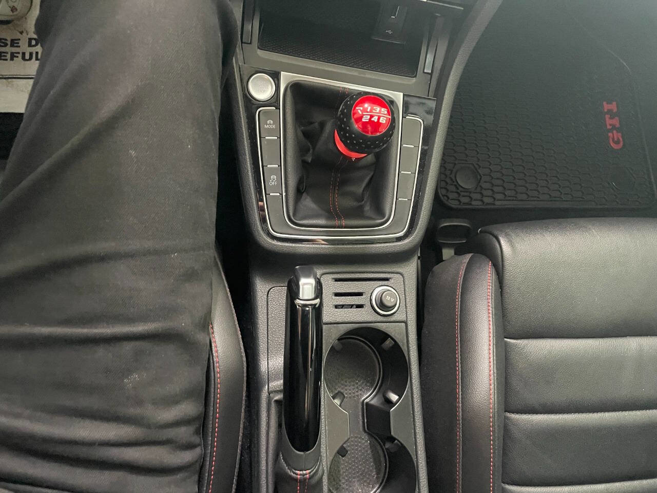 Used 2020 Volkswagen GTI SE image 37