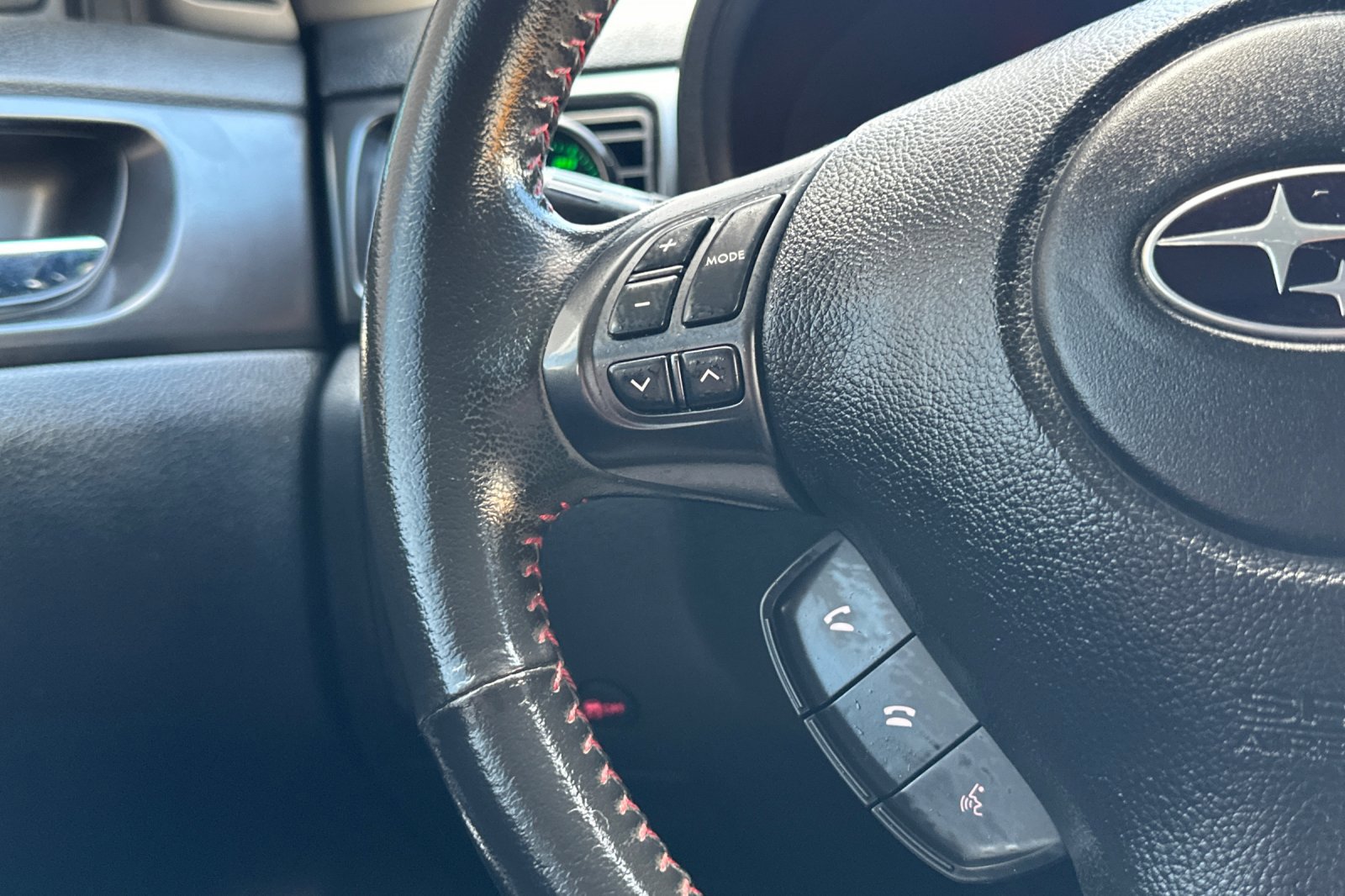 Used 2012 Subaru Impreza WRX Hatchback image 33