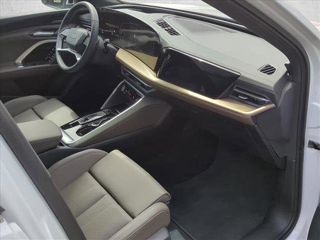 Used 2025 Audi Q5 Premium Plus AWD/4WD image 24