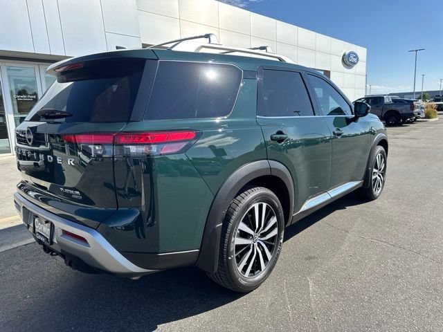 Used 2023 Nissan Pathfinder Platinum AWD/4WD image 6