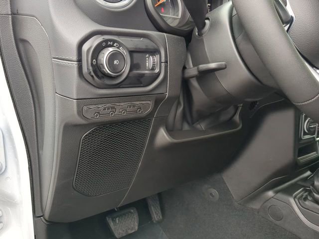 New 2024 Jeep Wrangler Sahara w/ Technology Group image 24