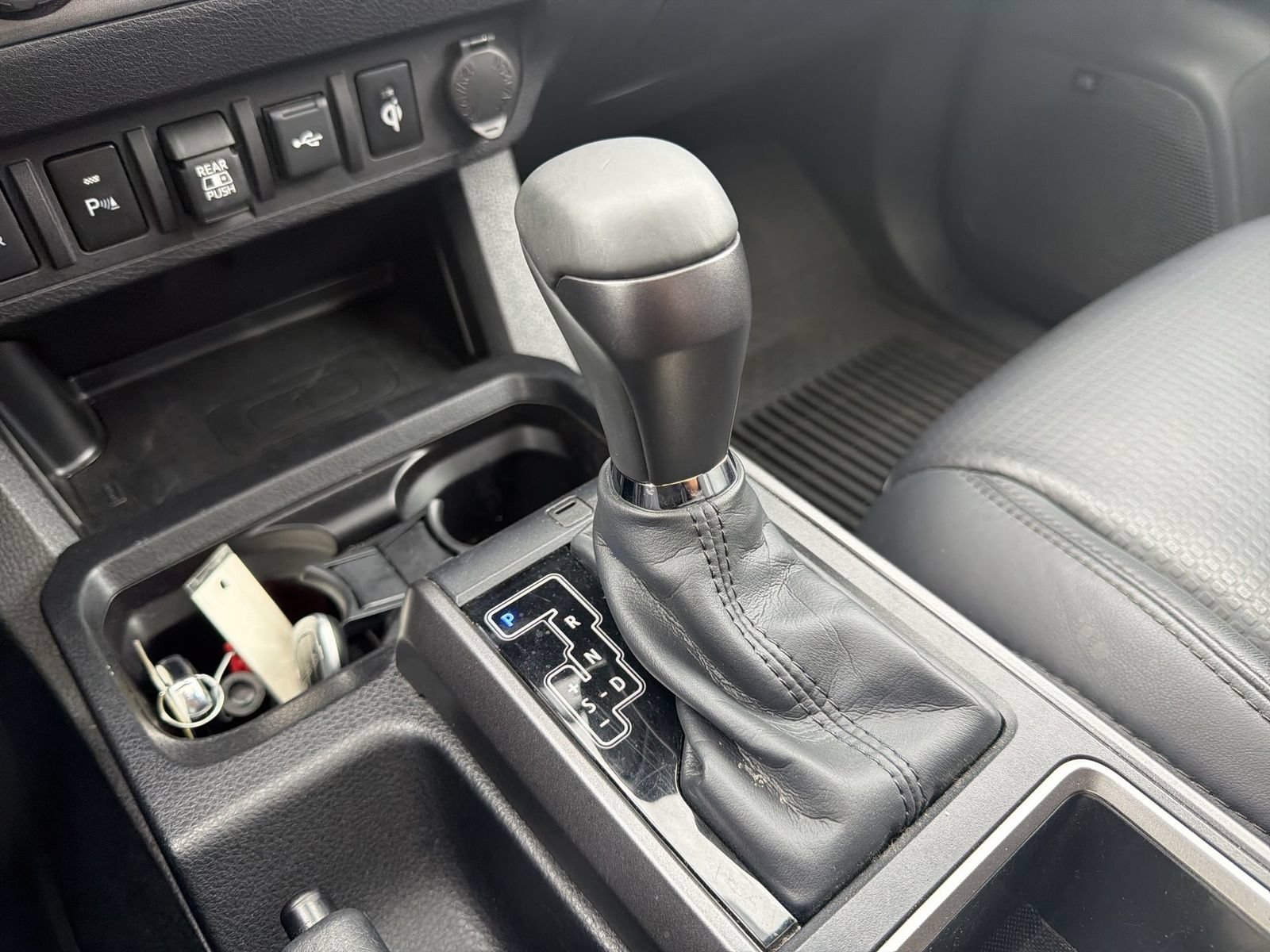 Used 2023 Toyota Tacoma TRD Off-Road w/ TRD Premium Off Road Package AWD/4WD image 22