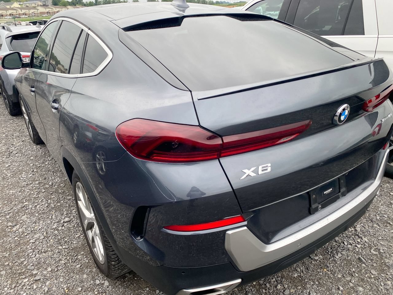 Used 2021 BMW X6 xDrive40i w/ Premium Package 2 AWD/4WD image 8