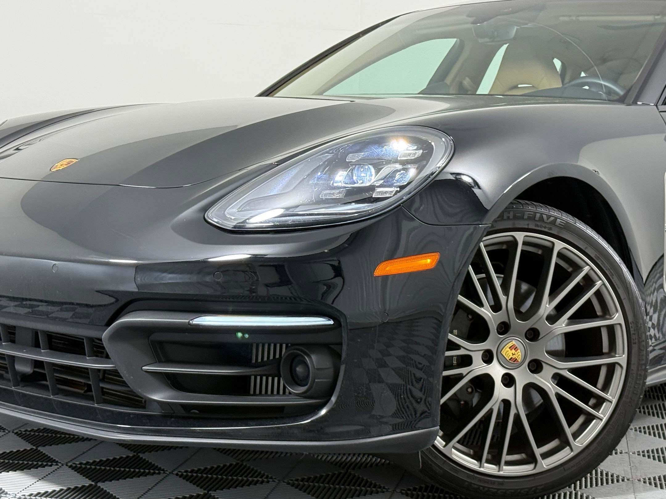 Used 2023 Porsche Panamera Platinum Edition image 11