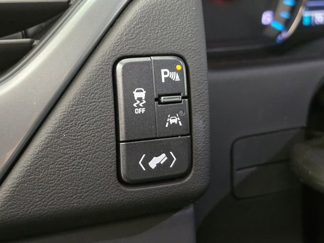 Used 2018 Chevrolet Suburban LT AWD/4WD image 30