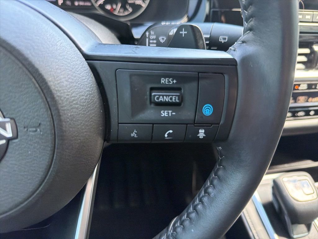 Used 2024 Nissan Pathfinder SV FWD image 25