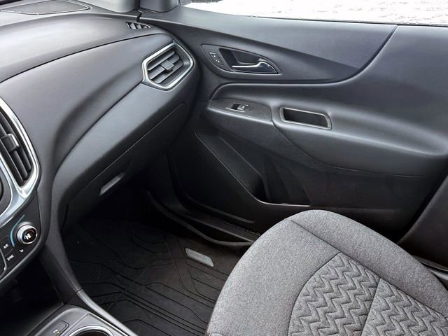 Used 2023 Chevrolet Equinox LT image 30