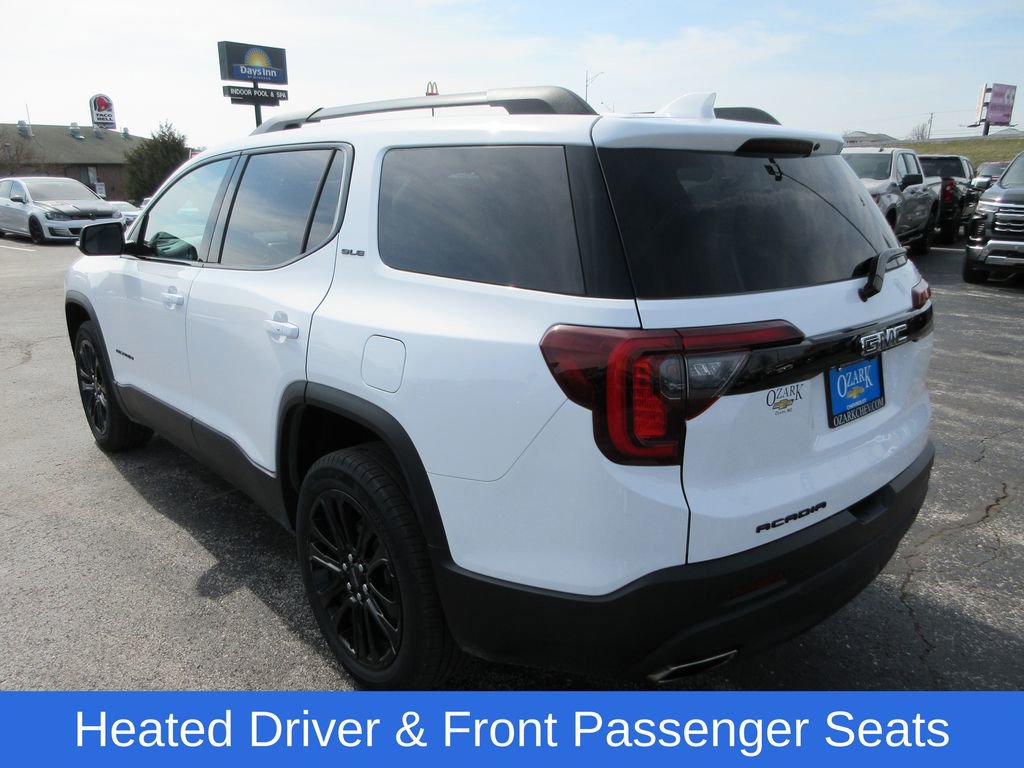 Used 2023 GMC Acadia SLE w/ Driver Convenience Package image 3