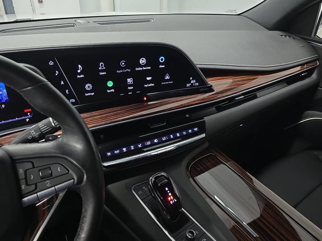 Used 2023 Cadillac Escalade ESV Luxury AWD/4WD image 15