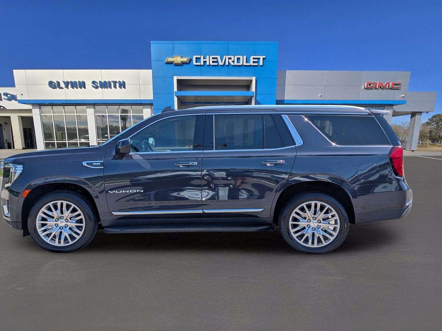 Used 2023 GMC Yukon SLT RWD image 13