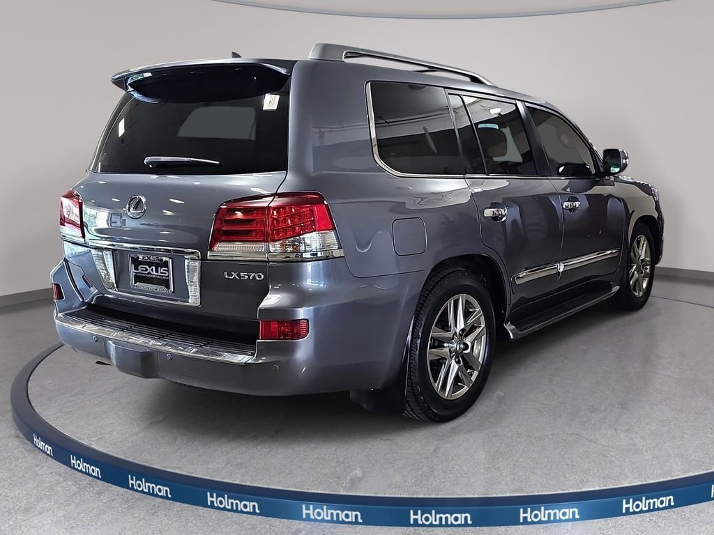 Used 2013 Lexus LX 570 4WD w/ Luxury Pkg image 6