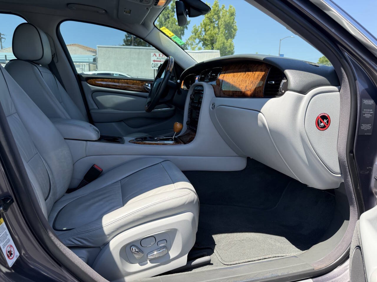 Used 2008 Jaguar XJ8 RWD image 13