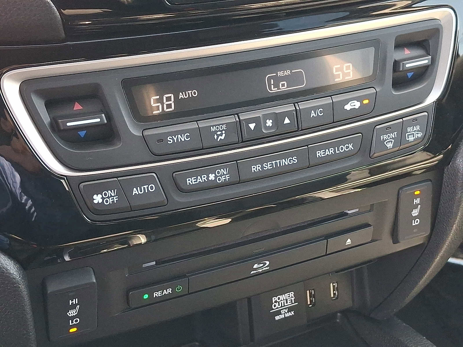 Used 2017 Honda Pilot Touring image 18