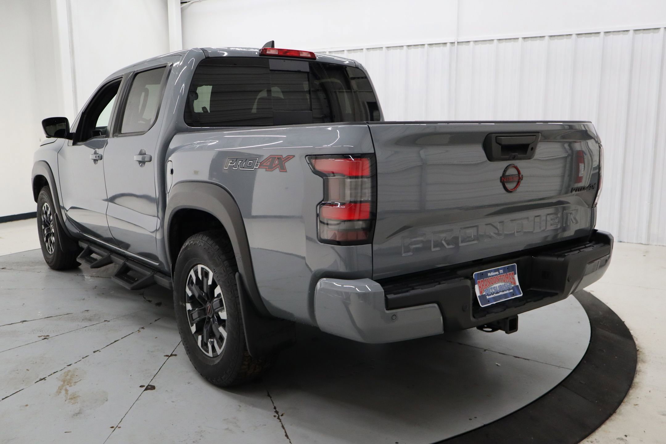 Used 2023 Nissan Frontier PRO-4X w/ Pro Convenience Package image 4