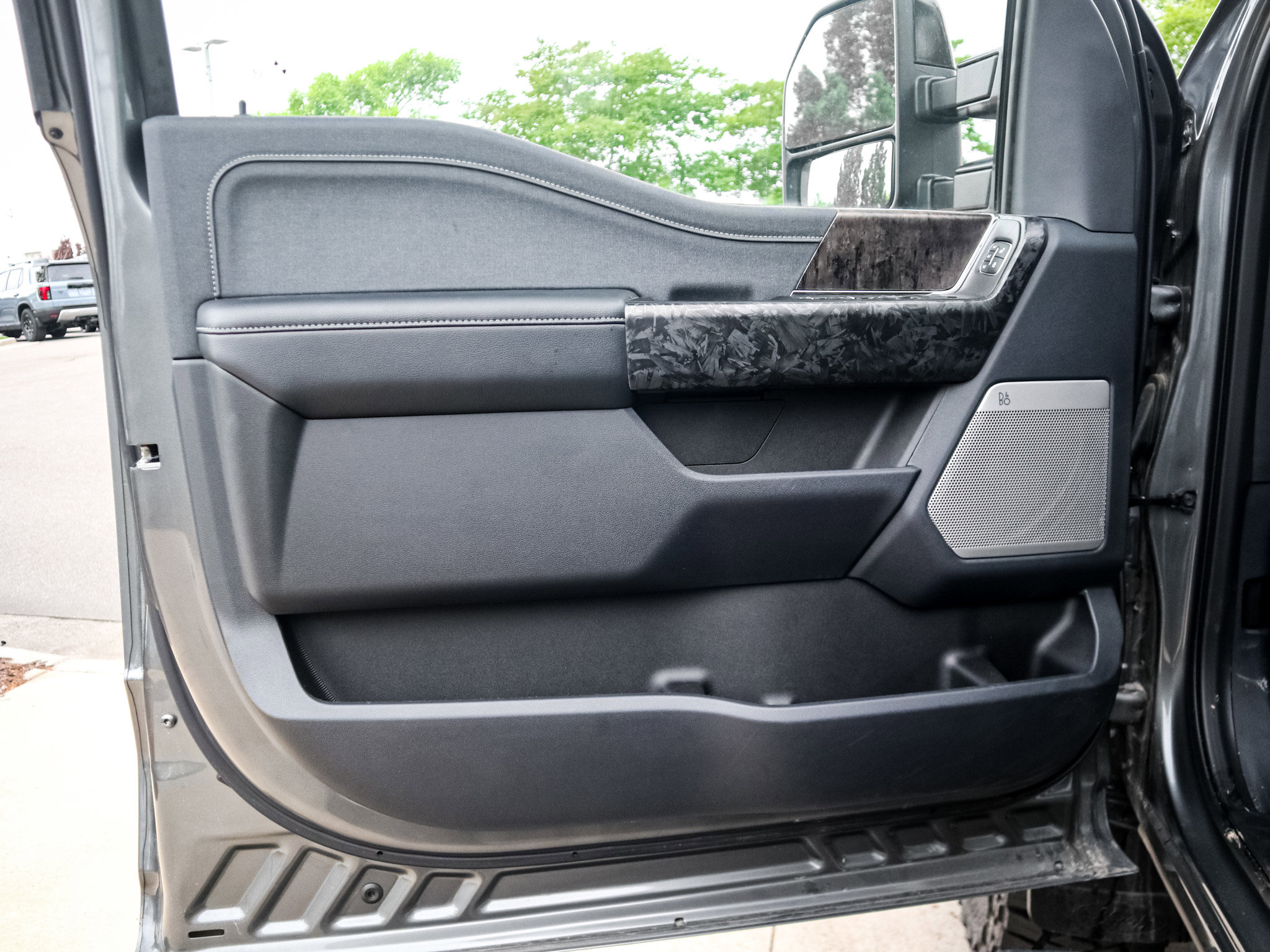 Used 2024 Ford F350 Lariat w/ Lariat Ultimate Package AWD/4WD image 14