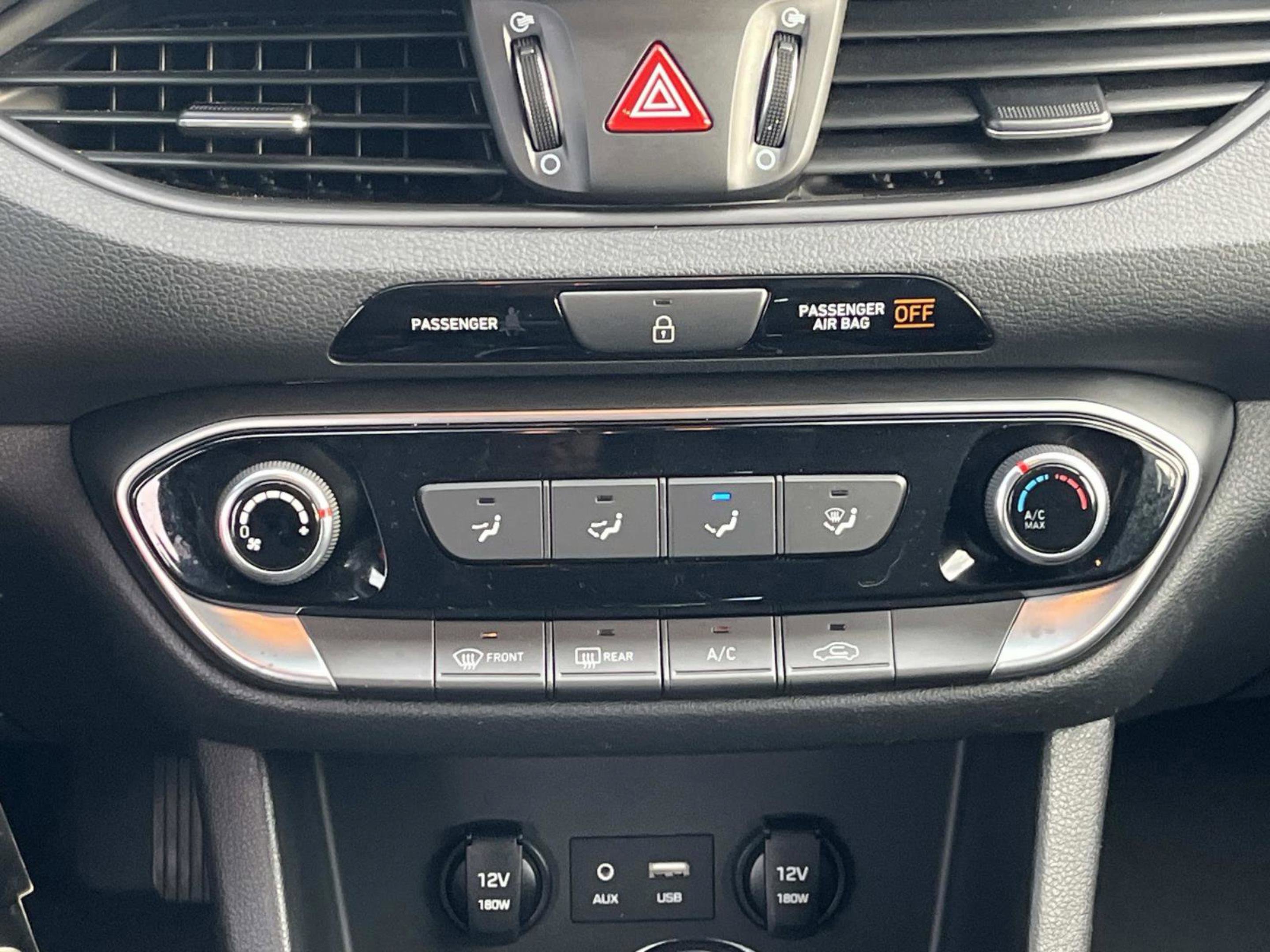 Used 2018 Hyundai Elantra GT image 16