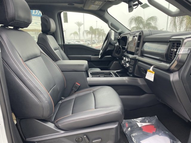 New 2026 Ford F350 Lariat w/ Black Appearance Package image 28