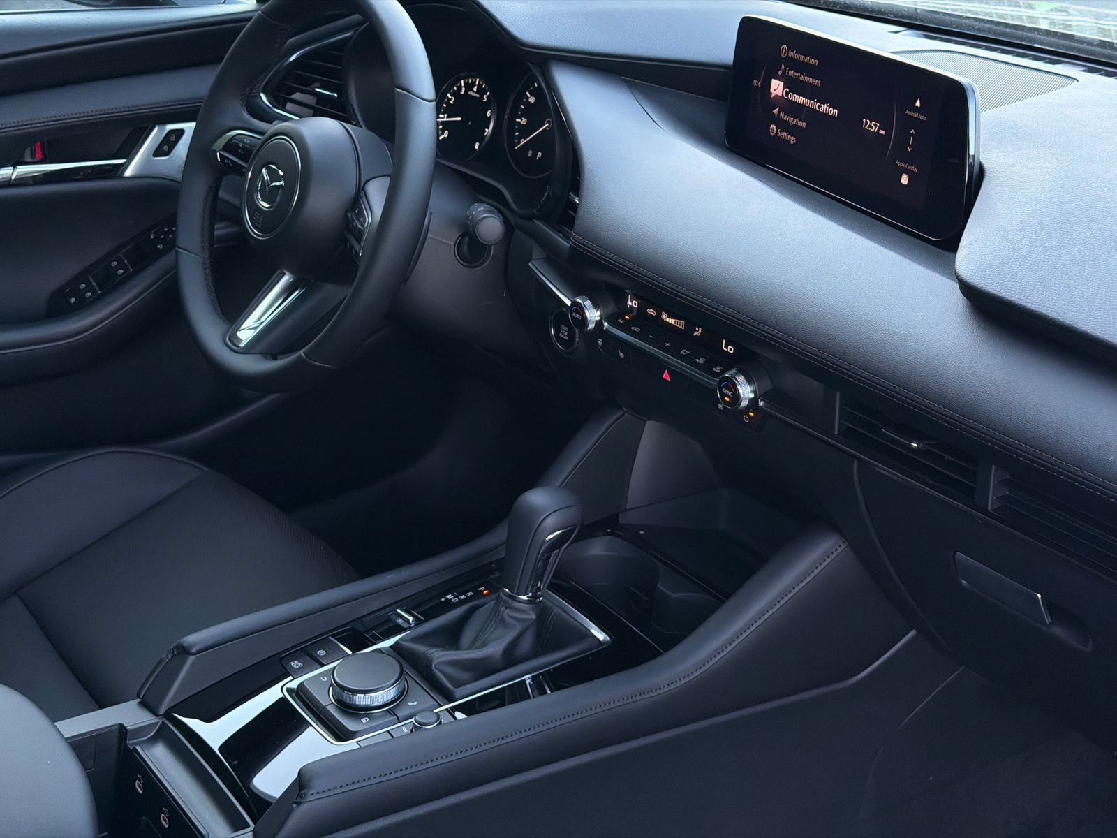 New 2026 MAZDA MAZDA3 Hatchback w/Premium Plus Pkg AWD/4WD image 9