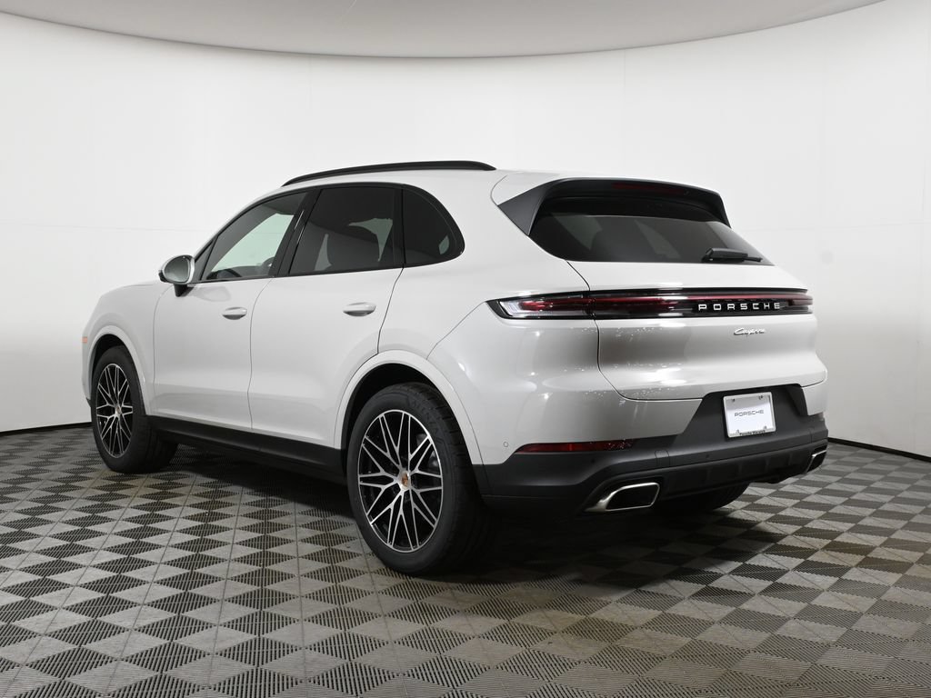 Used 2026 Porsche Cayenne AWD/4WD image 3