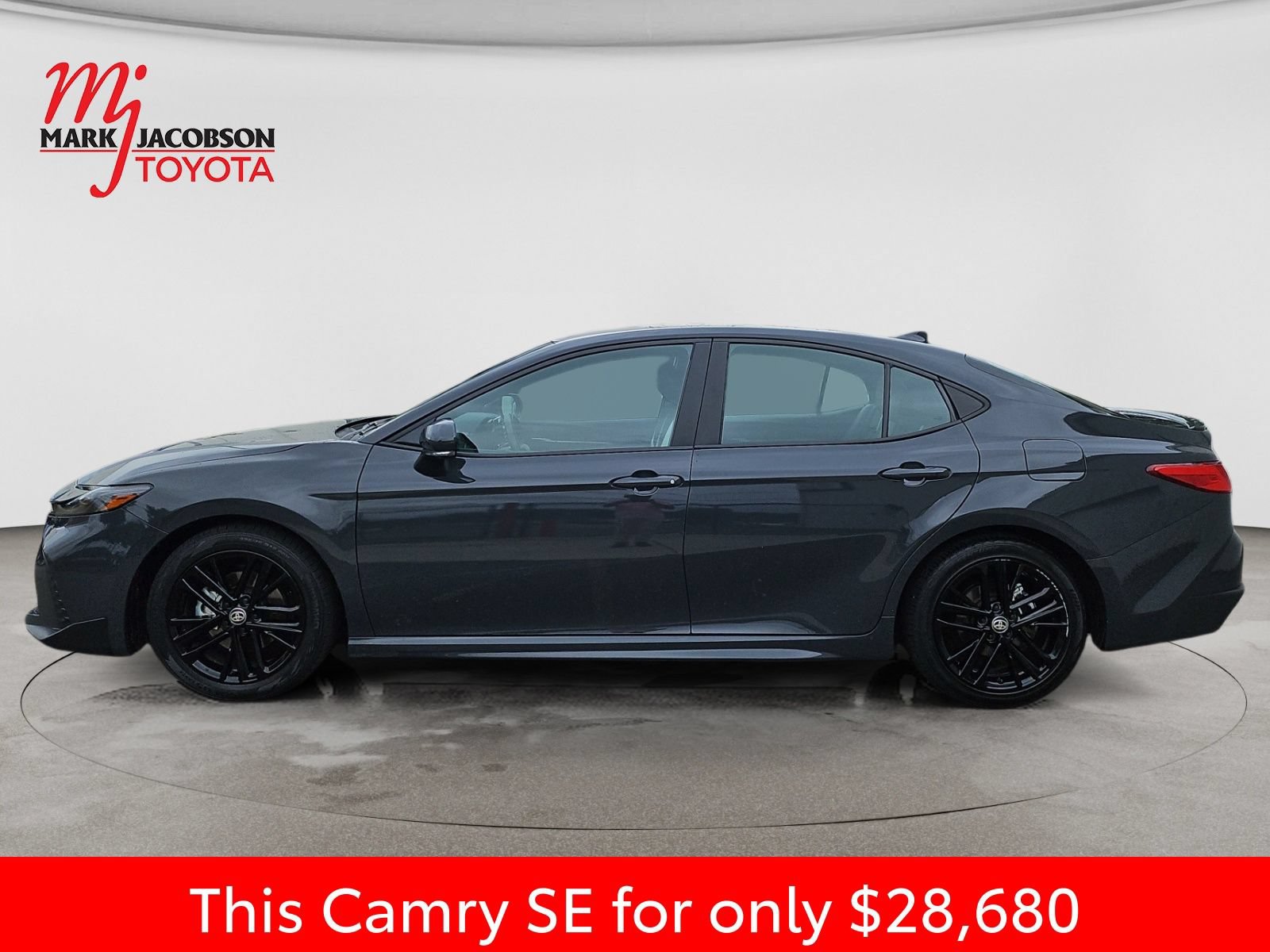 Used 2025 Toyota Camry SE FWD image 15
