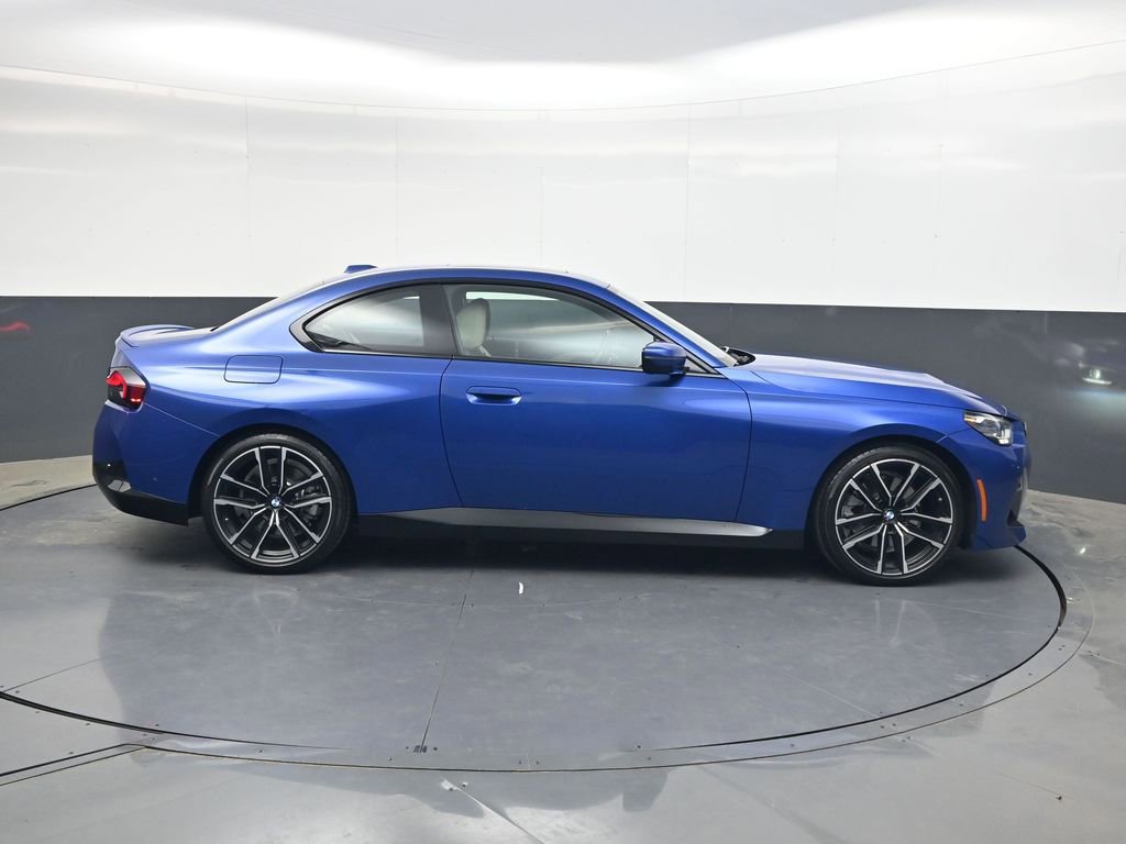 Used 2024 BMW 230i Coupe w/ M Sport Package RWD image 3