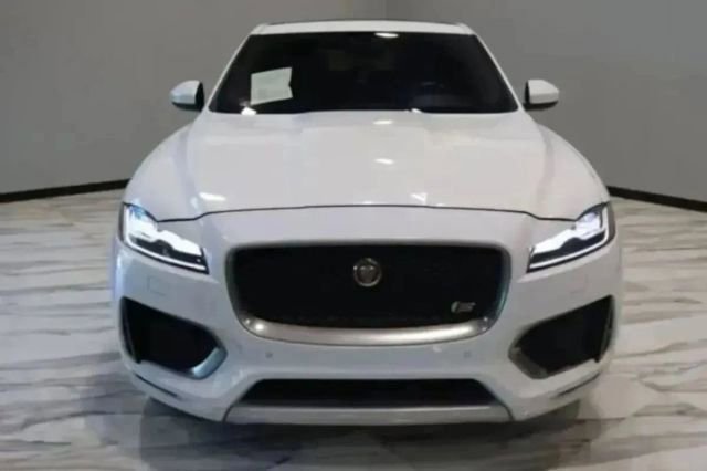 Used 2020 Jaguar F-PACE S image 2