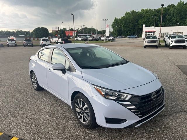 Used 2025 Nissan Versa SV w/ Trunk Package FWD image 5