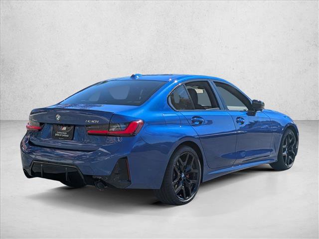 Used 2026 BMW 330i Sedan w/ M Sport Package RWD image 5