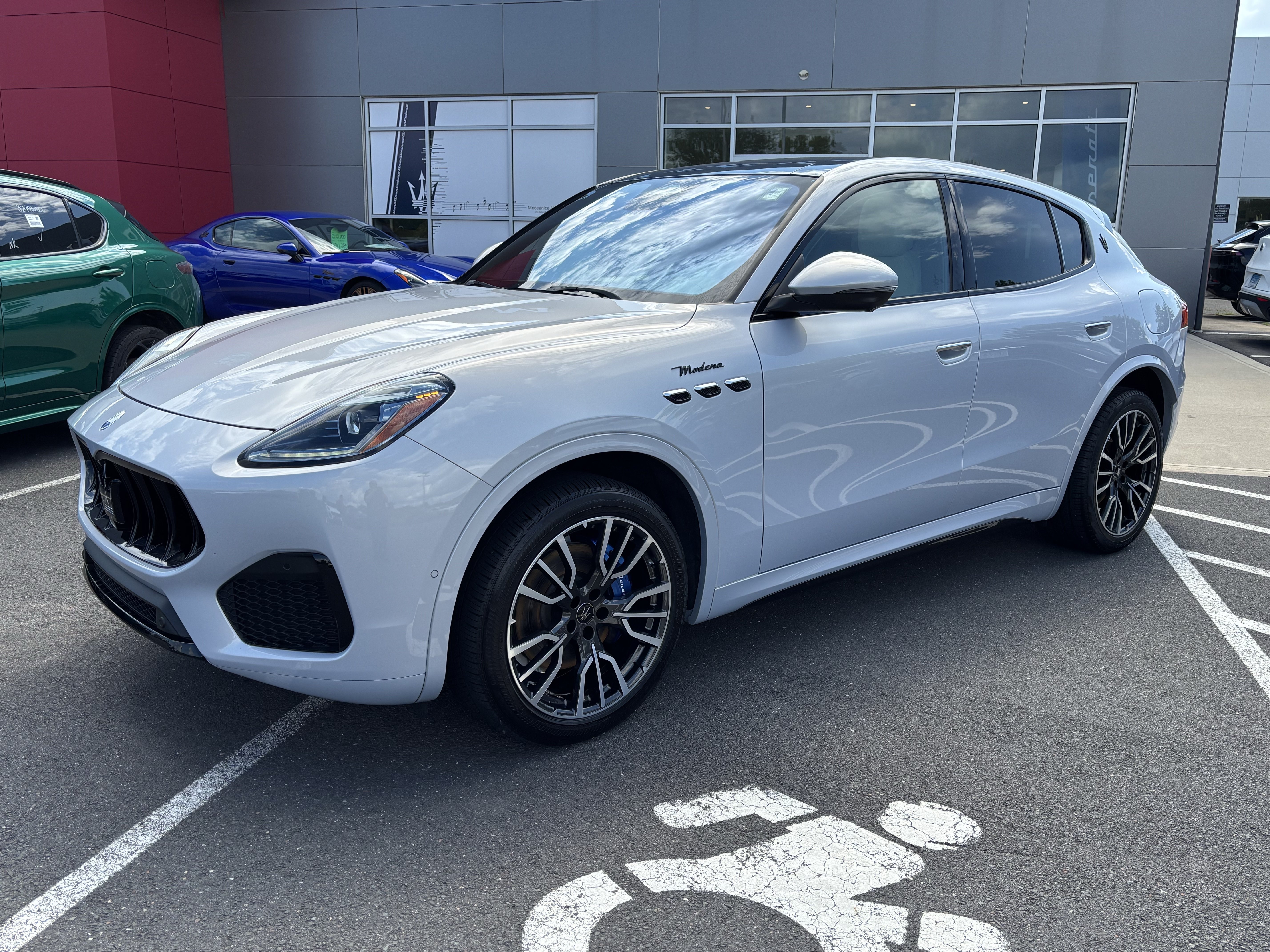Used 2023 Maserati Grecale Modena AWD/4WD image 3