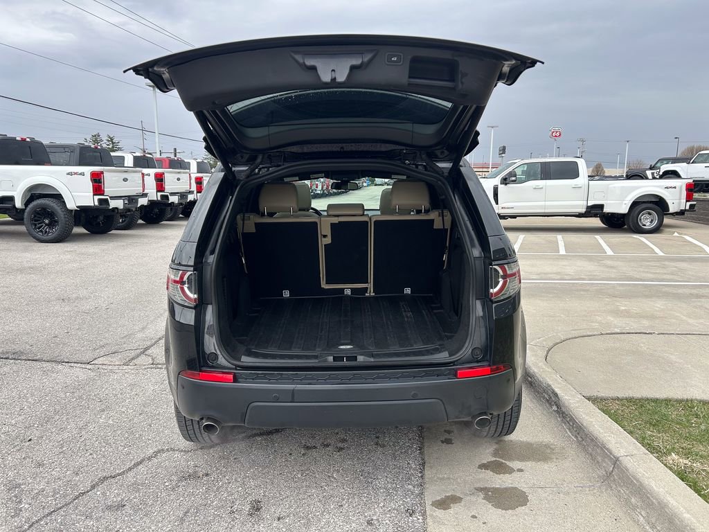 Used 2016 Land Rover Discovery Sport HSE image 16