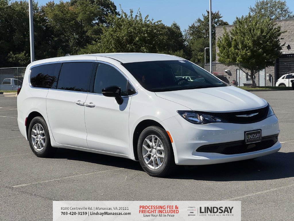 New 2027 Chrysler Pacifica LX FWD image 1