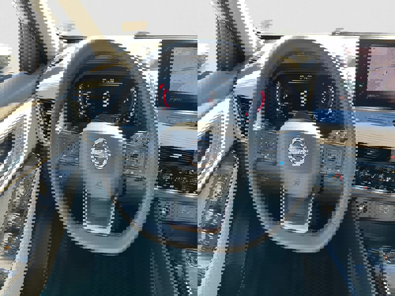 Certified 2025 Nissan Rogue SL w/ Tech Package image 13