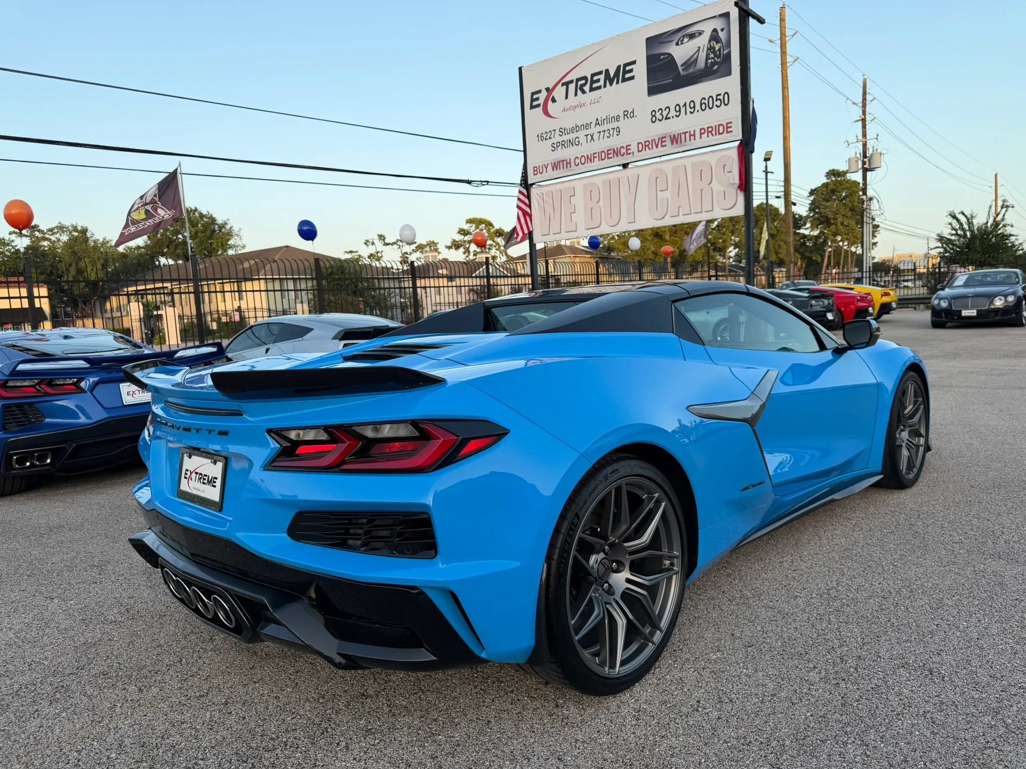 Used 2023 Chevrolet Corvette Z06 w/ Chrome Exterior Badge Package RWD image 56