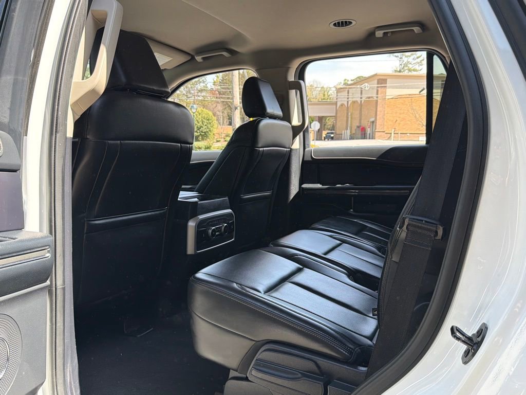 Used 2024 Ford Expedition XLT image 31