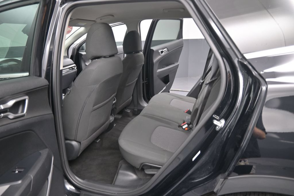 Used 2026 Kia Sportage LX FWD image 24