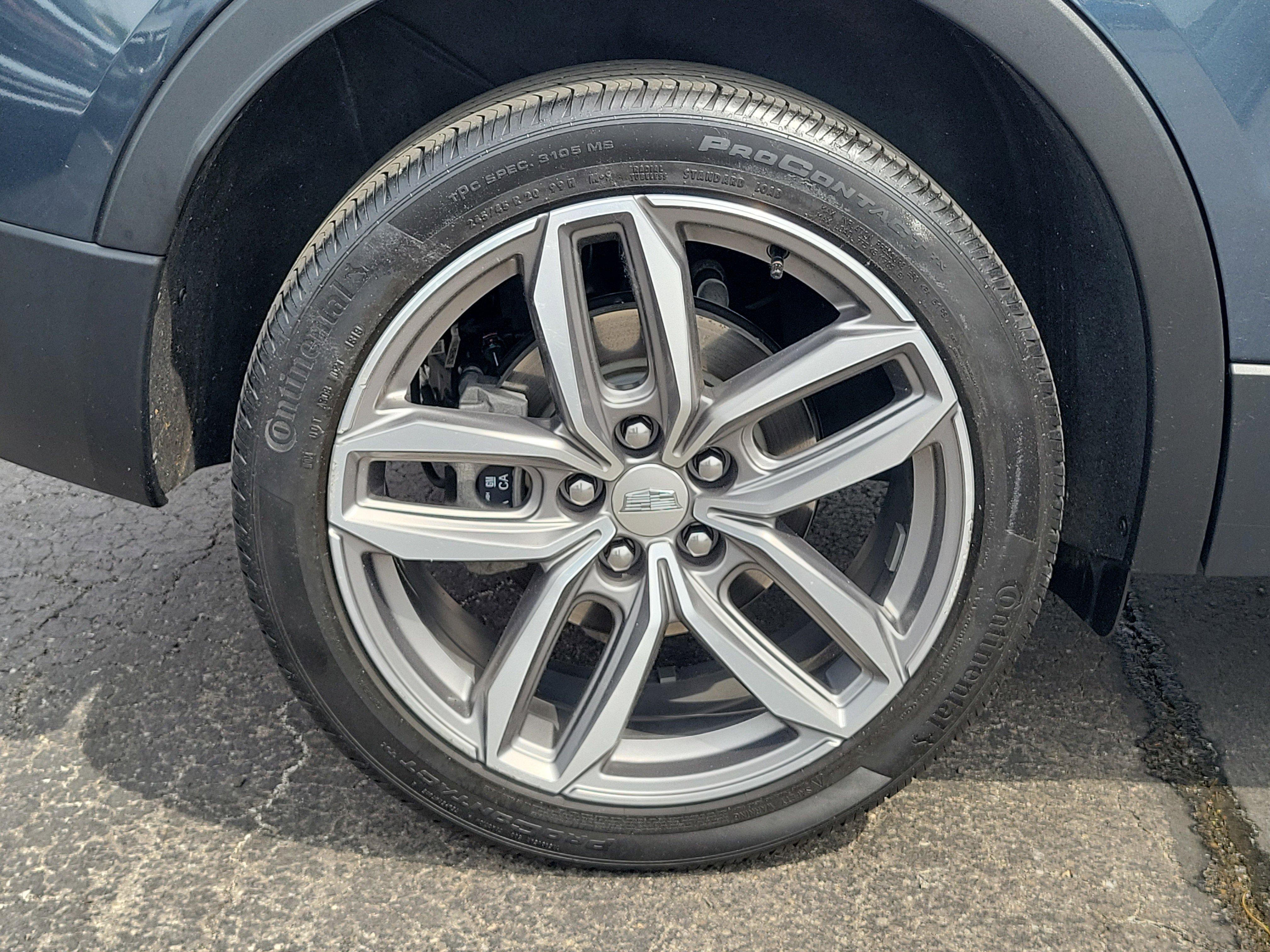 Used 2019 Cadillac XT4 Sport w/ Cold Weather Package FWD image 6