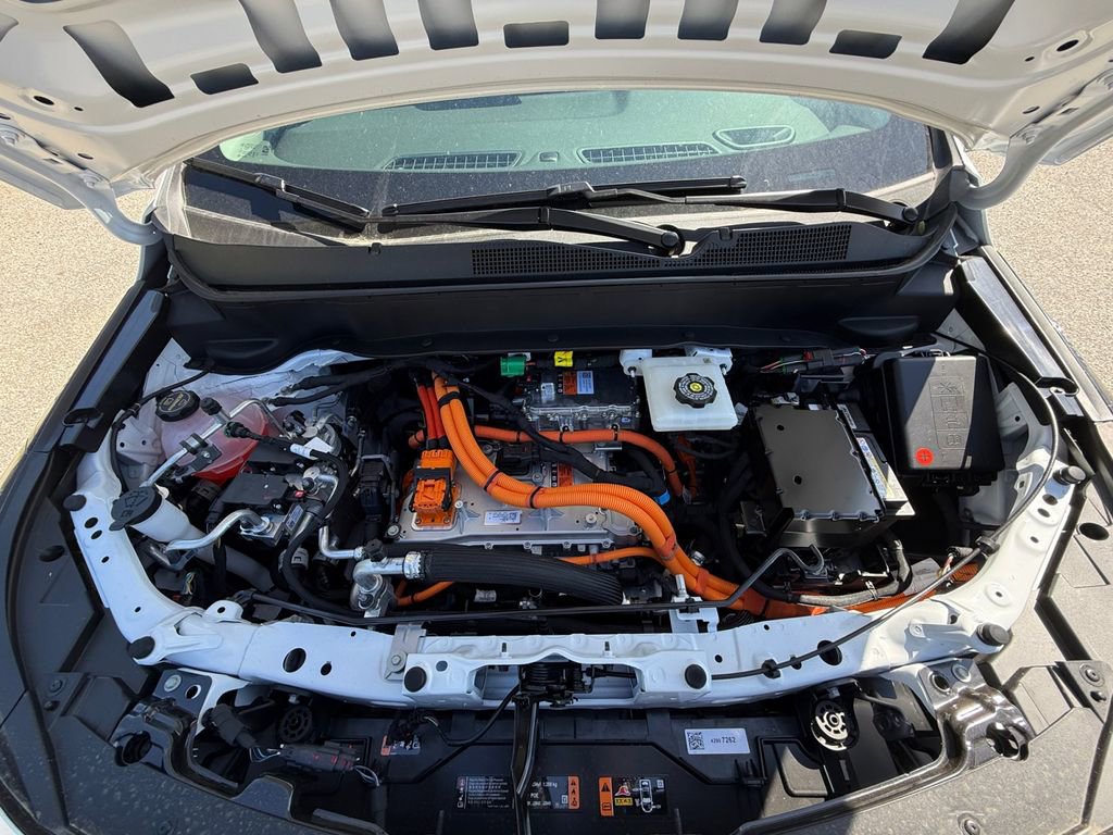 New 2027 Chevrolet Bolt LT w/ Comfort Package FWD image 25