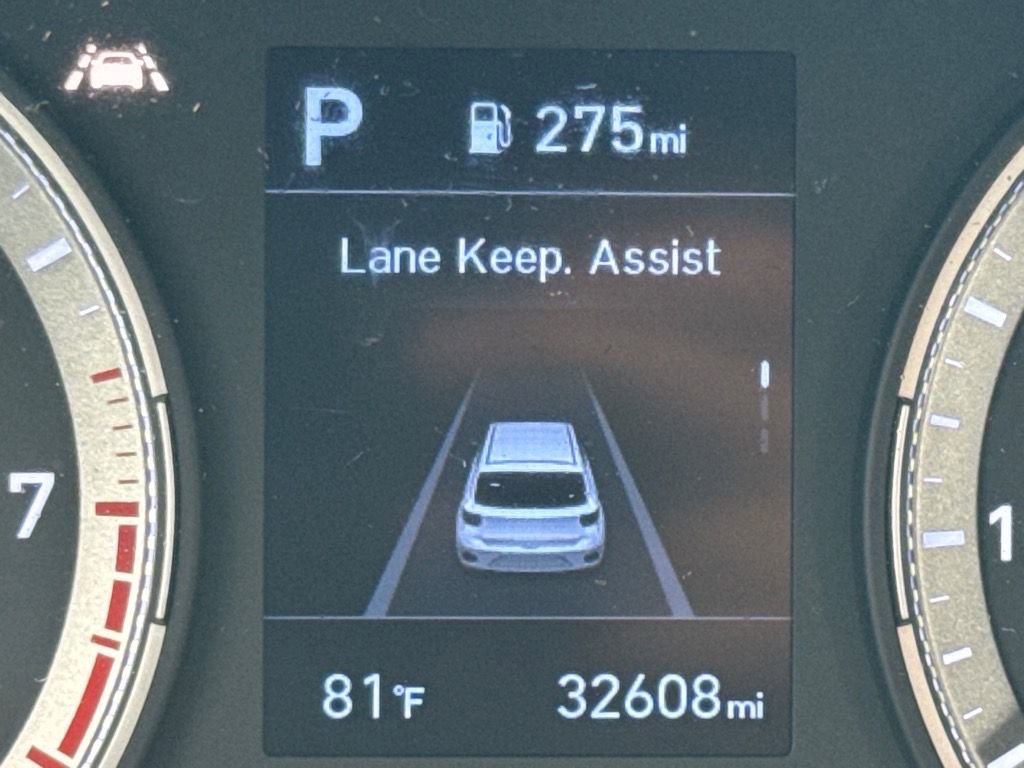 Used 2022 Hyundai Venue SEL w/ Cargo Package image 19